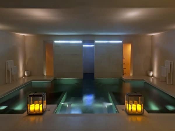 Hydro massage pool