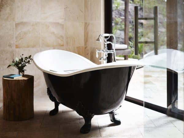 Pretty-Beach-House_Sydney-Surrounds_Hideaway-Bath