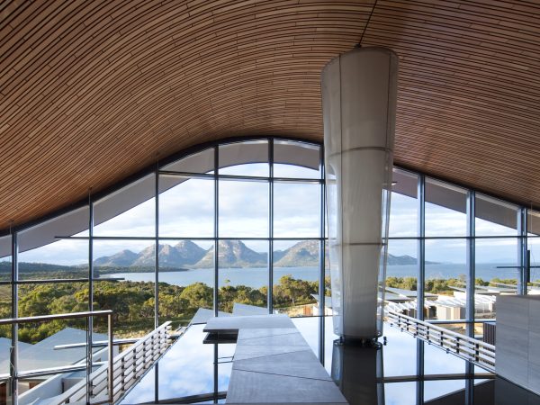 Saffire_Freycinet_Entrance