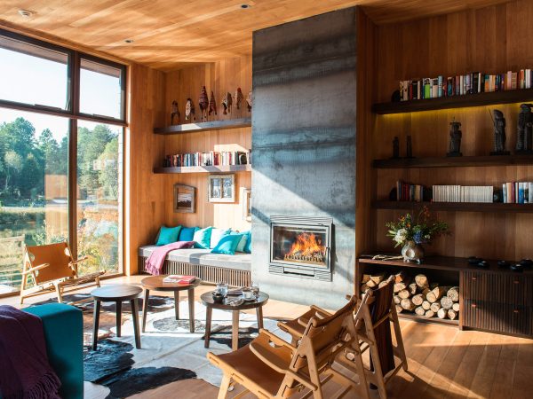 South-America-Chile-andBeyond-Vira-Vira-Lodge-Common-Area-Library-High-Resolution-Width=5000px