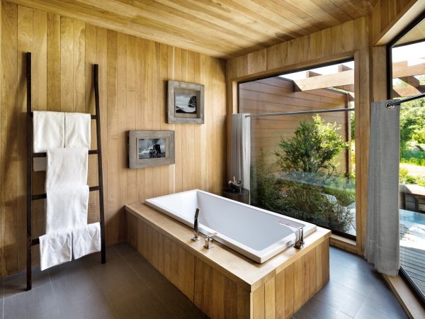 South-America-Chile-andBeyond-Vira-Vira-Lodge-Villa-Ensuite-Bathroom
