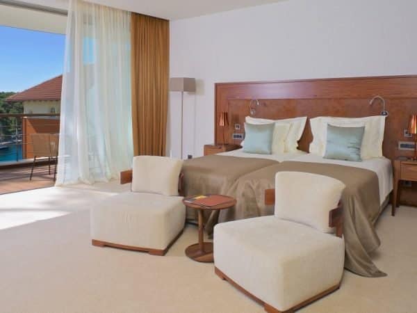 alhambra-rooms-suites