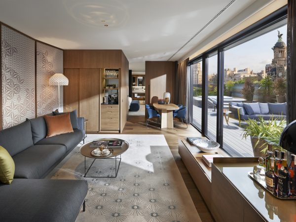 43Mandarin_Oriental_Barcelona_-_Barcelona_Suite_Living_Room