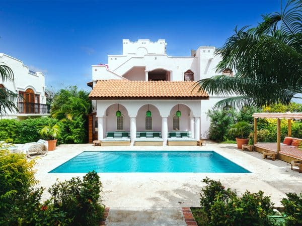 Courtyardpool