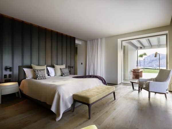 bed white