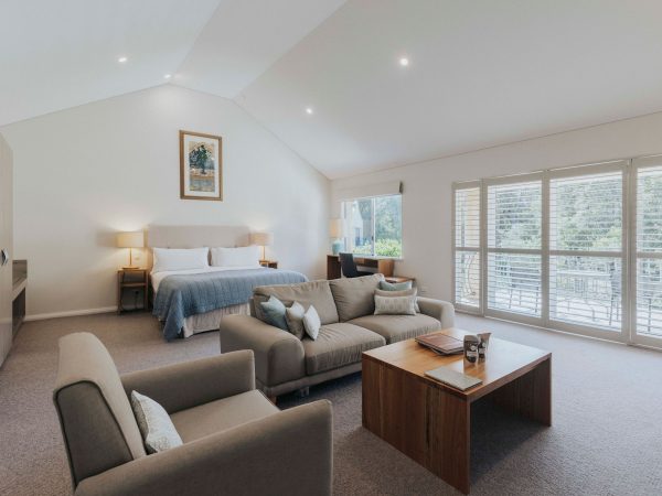 LL-CAPELODGE