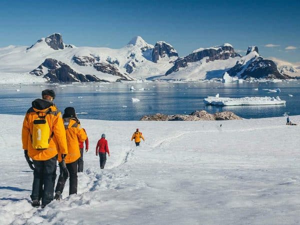 QuarkExpeditions_AntarcticExplorer_DavidMerronuntitled-51---ContentAware
