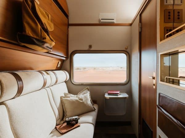 Rail-Gold-Premium-Cabin-Day-2024-Fuller-1 (1)