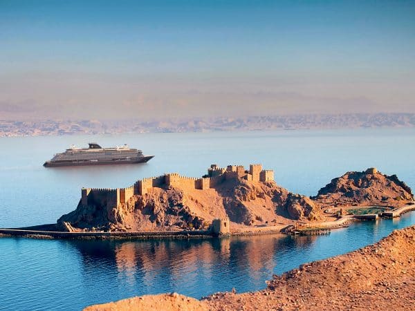 EXPLORA II_Exterior_Arabian Peninsula_01