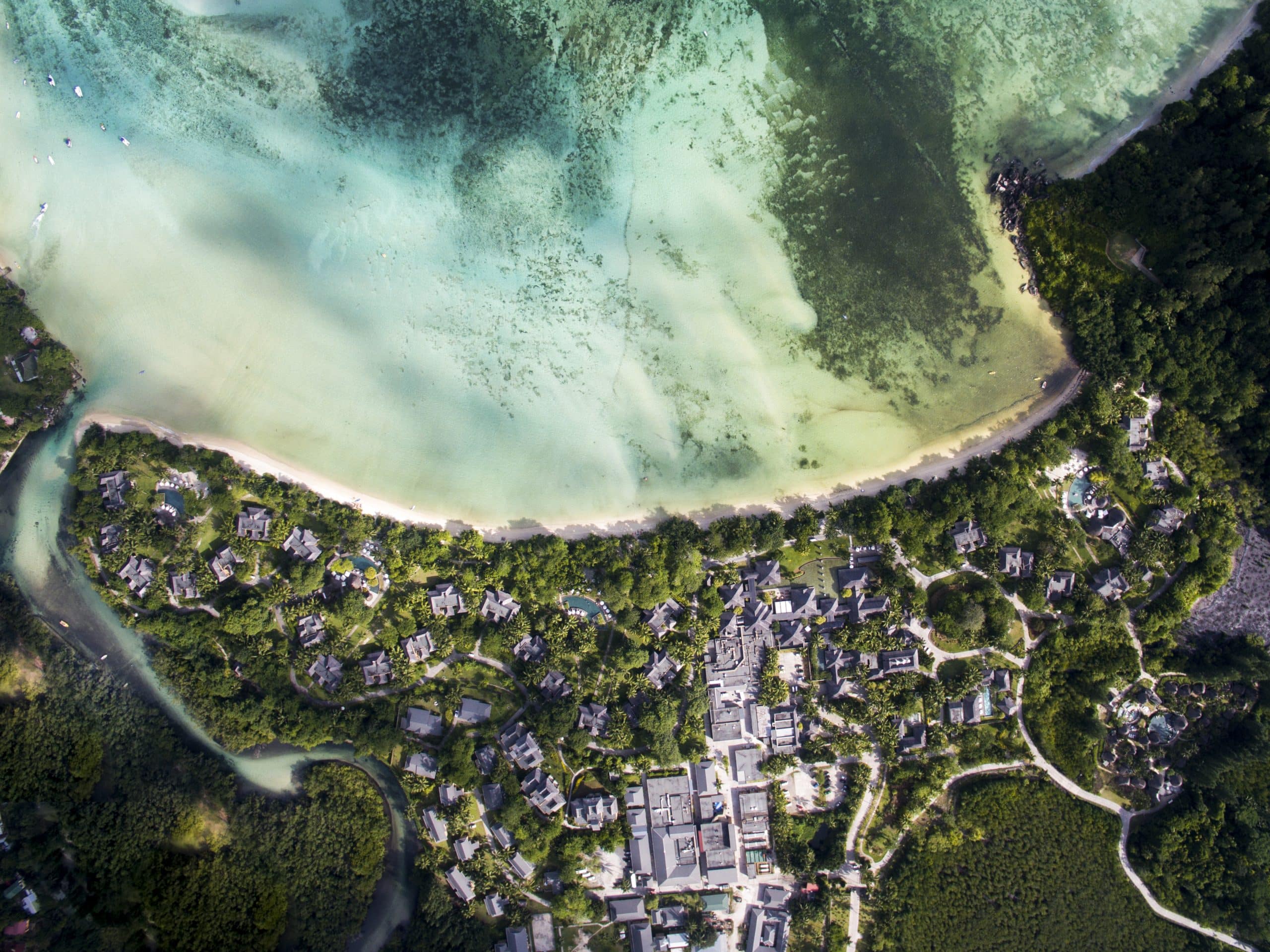 Constance-Ephelia-Hotel_Exterior_and_Aerial_Views-Aerial_Views-09
