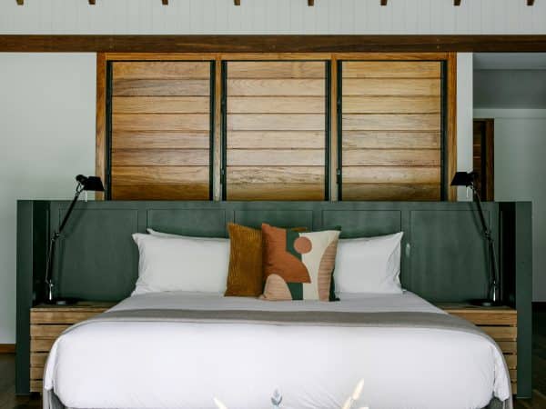 Mt-Mulligan-Lodge_Northern-Outback-Queensland_Suite_Interior-Design_Bedroom_cElise-Hassey
