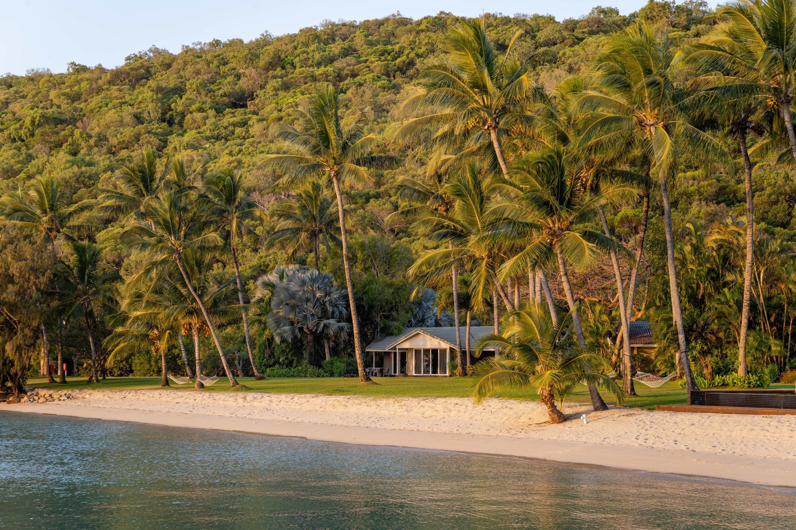Orpheus-Island-Lodge_Great-Barrier-Reef_Lodge-Exterior