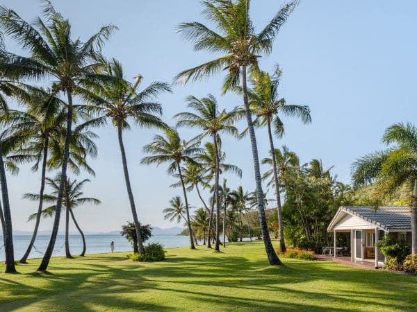 Orpheus-Island-Lodge_Great-Barrier-Reef_Scenery-Grounds-Beachfront_cJamesVodicka